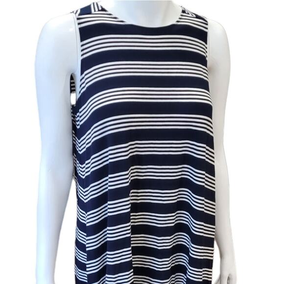 LOFT Ann Taylor Striped Tunic Dress Sz M Black White Graphic Knee Length Relaxed - Picture 3 of 9